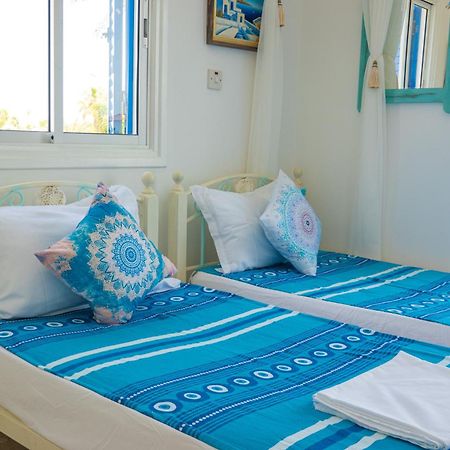 Greek Island Style 2 Bedroom Villa With Pool Next To The Sea Larnaca Exterior photo