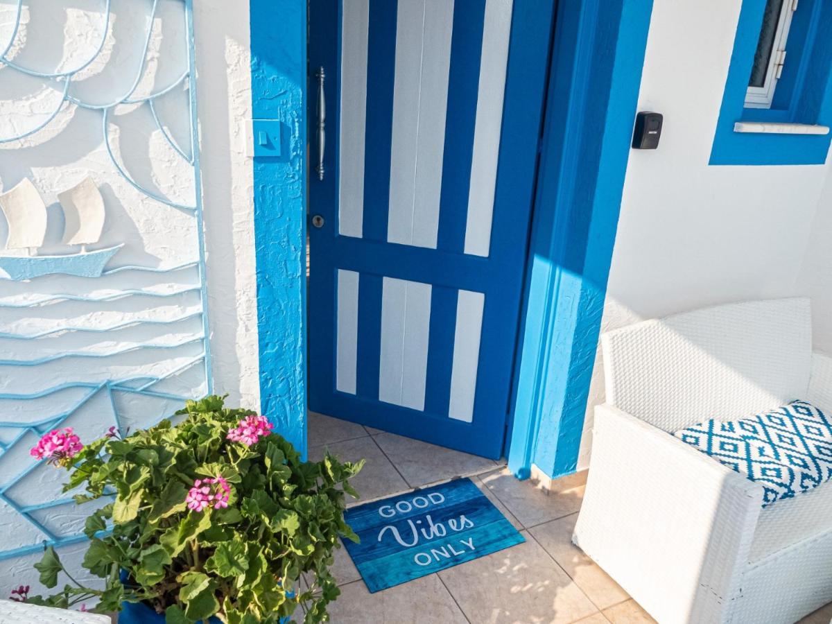 Greek Island Style 2 Bedroom Villa With Pool Next To The Sea Larnaca Exterior photo
