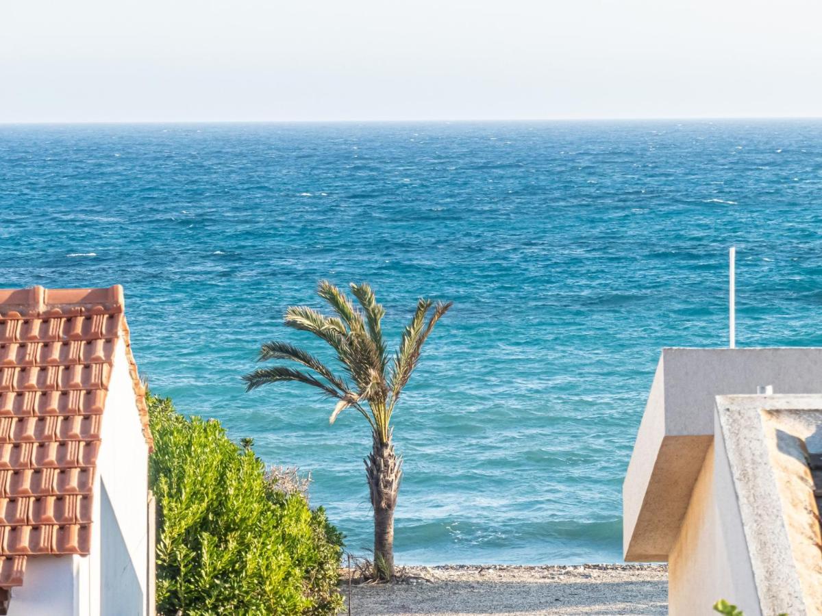 Greek Island Style 2 Bedroom Villa With Pool Next To The Sea Larnaca Exterior photo