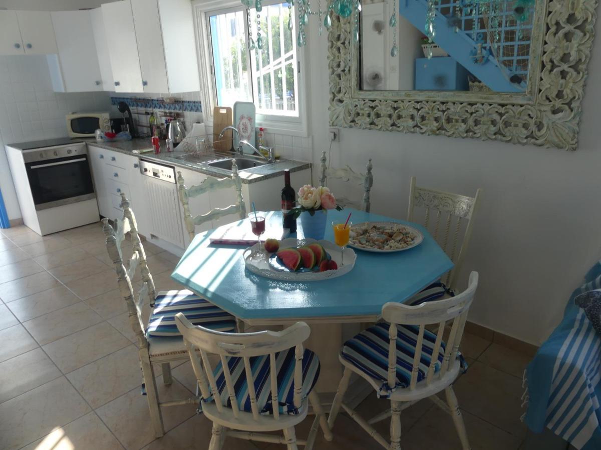 Greek Island Style 2 Bedroom Villa With Pool Next To The Sea Larnaca Exterior photo
